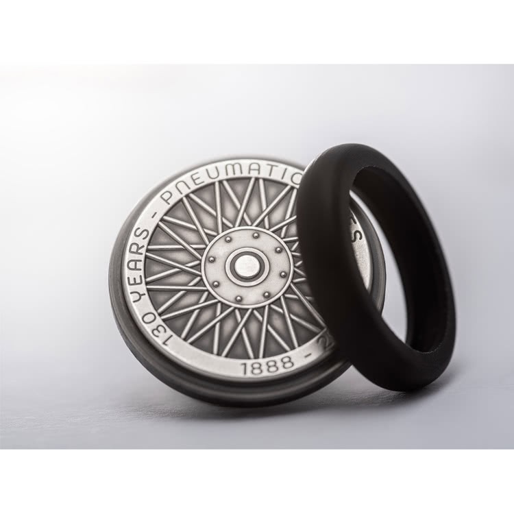 Niue 5$ 2018 Silver 999. 65g Ø40mm Antique Finish :: WHEEL coin with Rubber tire - Image 6